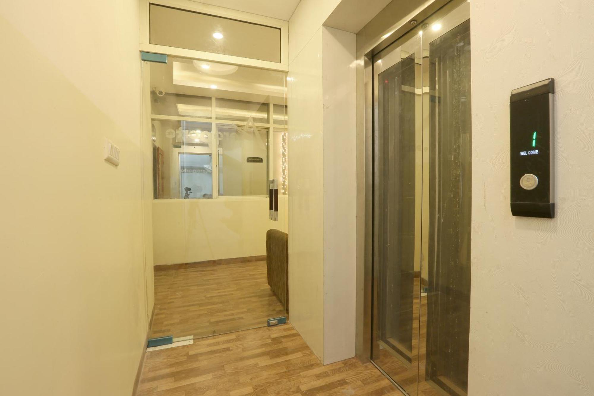 Plazzo Prime Plaza At Delhi Airport Bed & Breakfast *