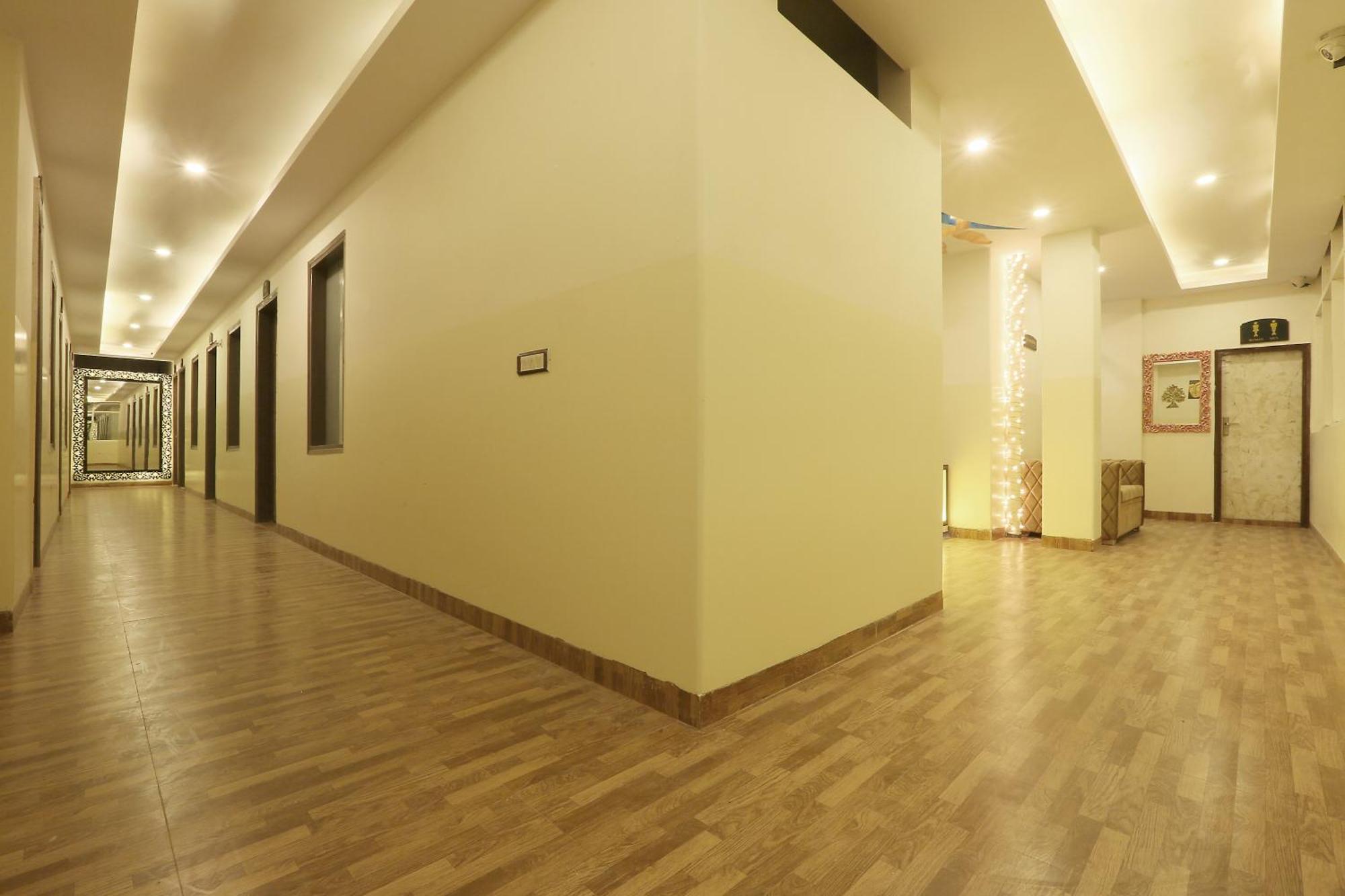 Bed & Breakfast Plazzo Prime Plaza At Delhi Airport New Delhi