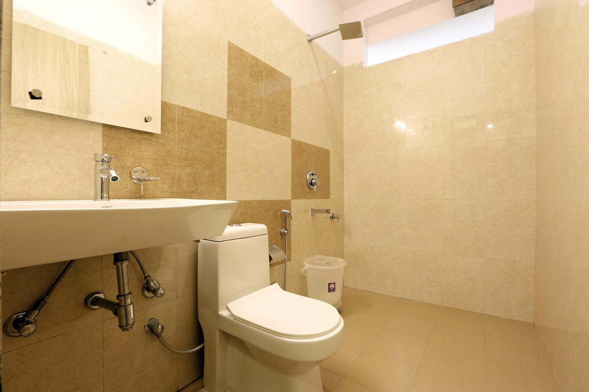 Plazzo Prime Plaza At Delhi Airport Bed & Breakfast New Delhi