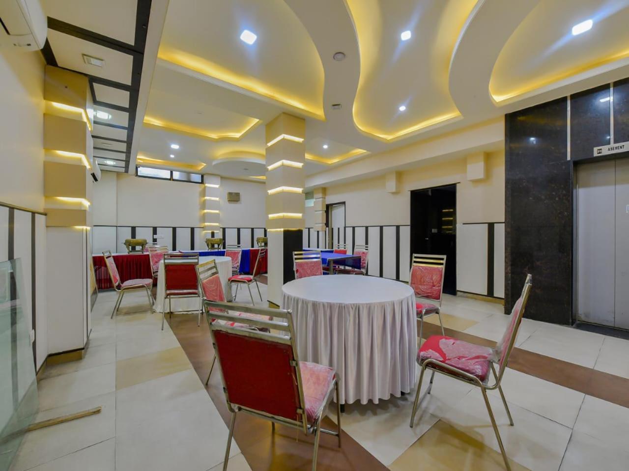 Plazzo Prime Plaza At Delhi Airport Couette-café New Delhi