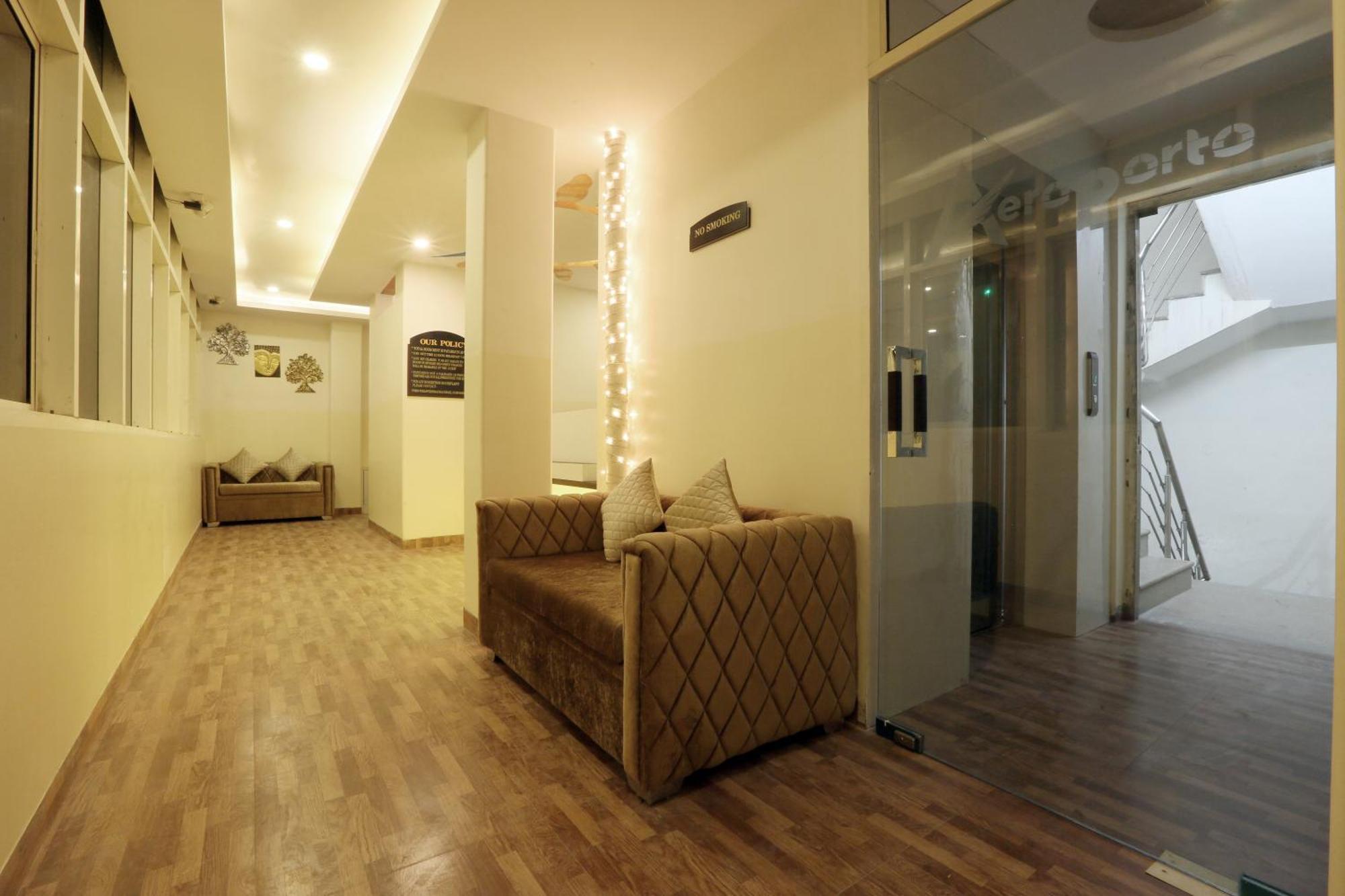 Plazzo Prime Plaza At Delhi Airport